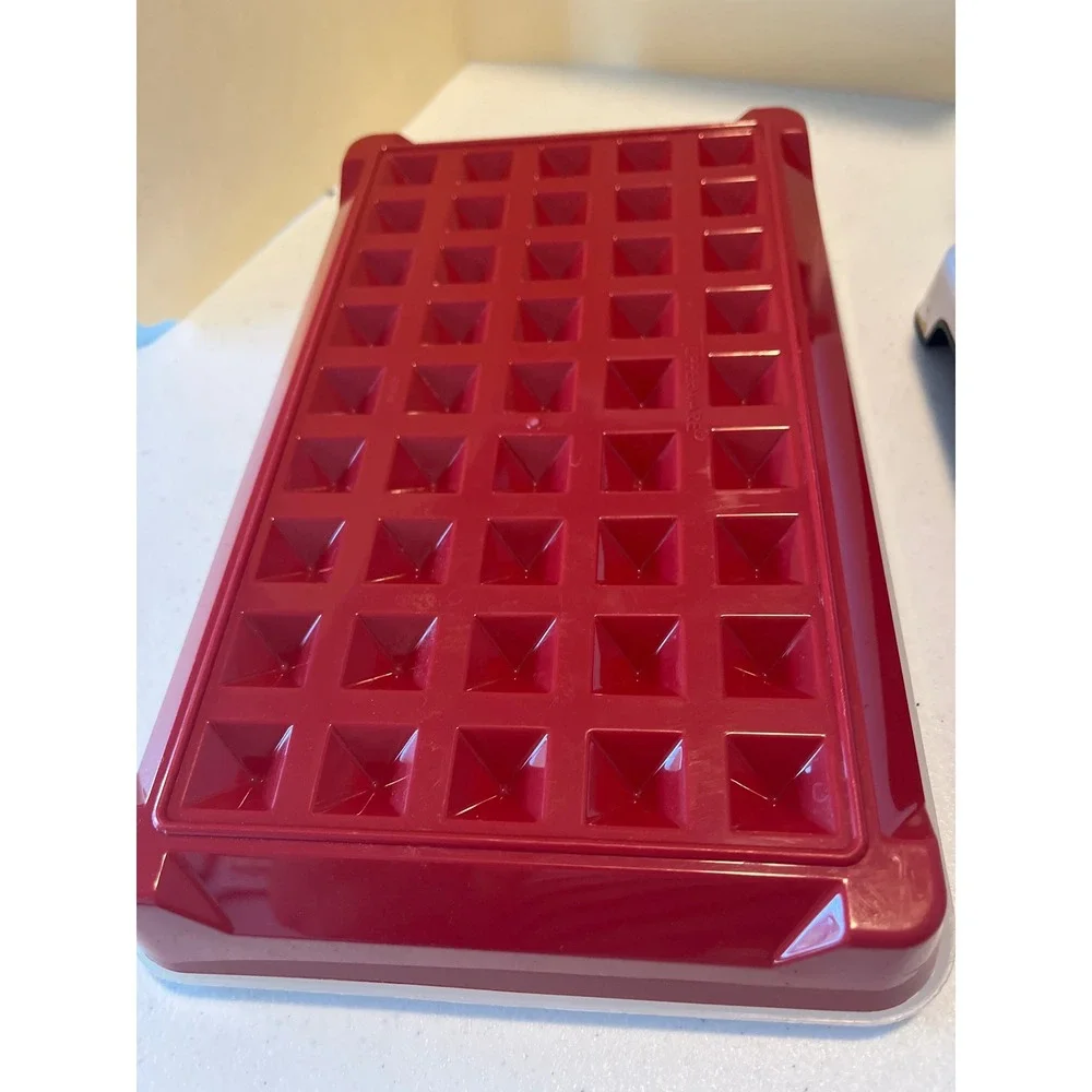 Tupperware Fresh N Cool Red Rectangular Storage Container with Lid 13.5 x 8.5